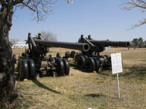 203mm榴弾砲M2です。大戦中のものですが、当時の日本の火砲と比べると大きさが違いますよね。これが差なのか・・・